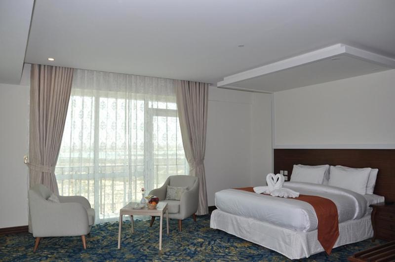 Sur Grand Hotel Luaran gambar