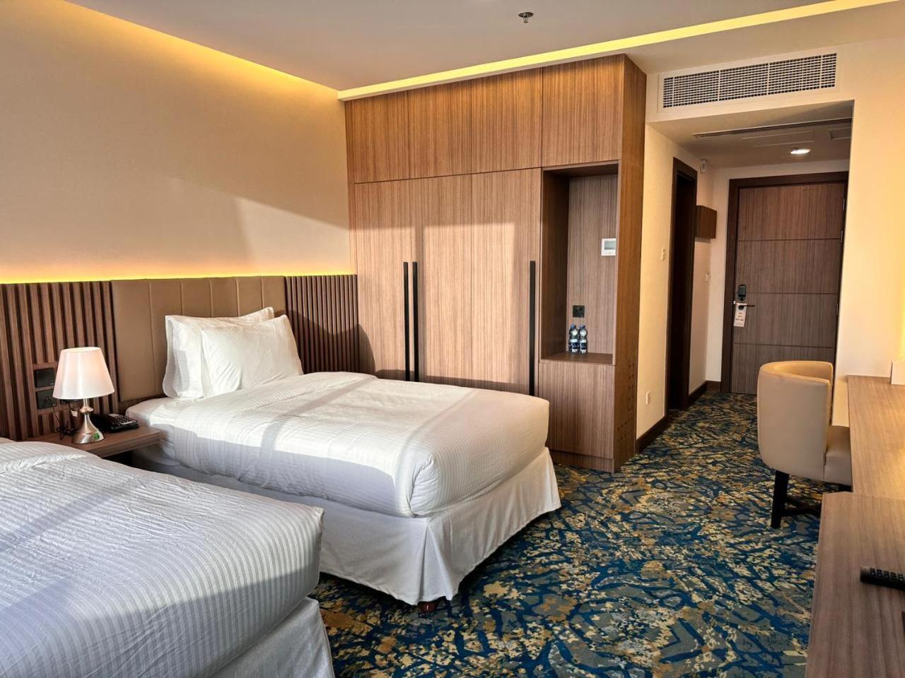 Sur Grand Hotel Luaran gambar