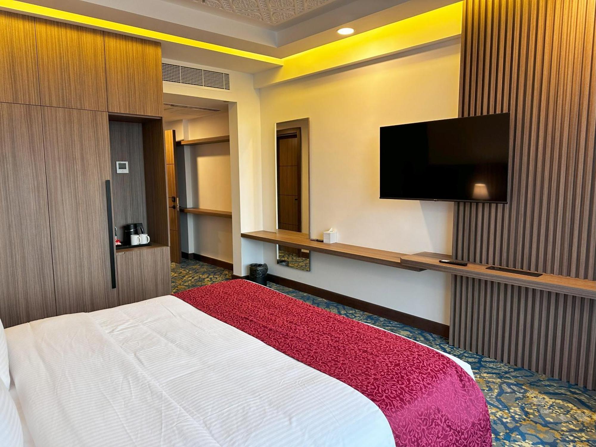 Sur Grand Hotel Luaran gambar