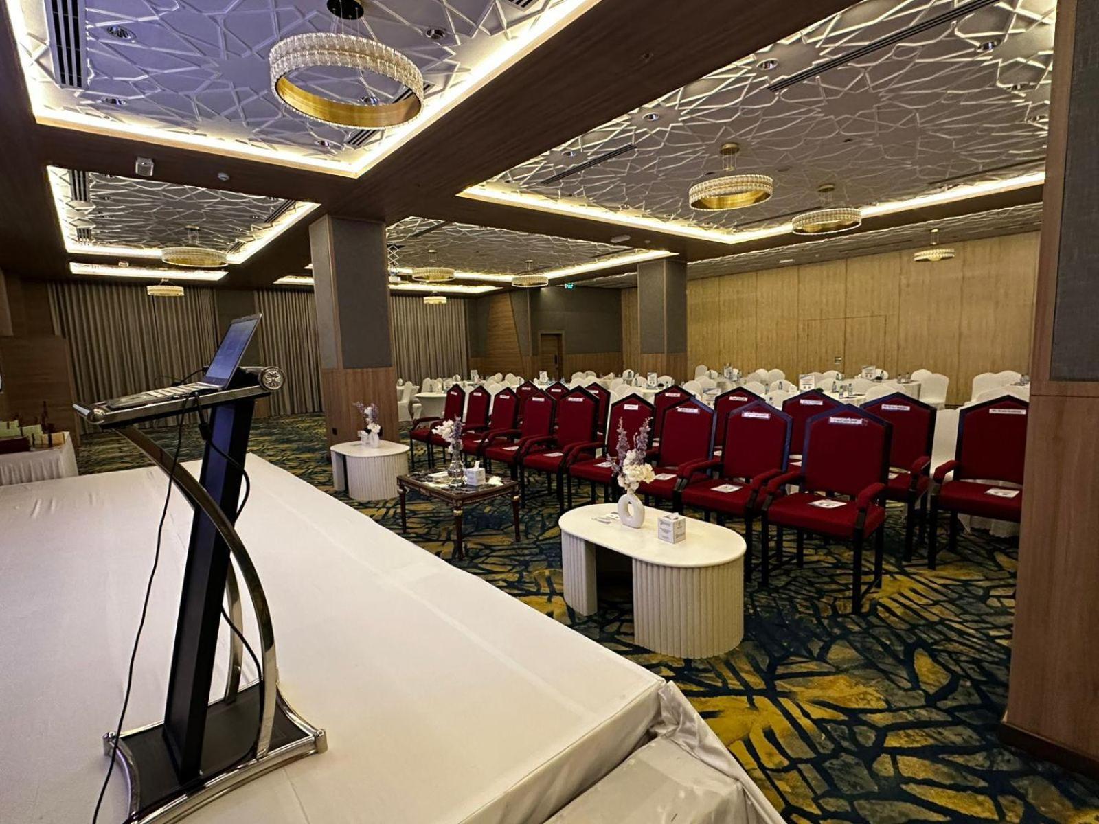 Sur Grand Hotel Luaran gambar